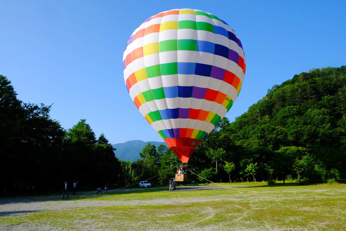 奥日光で熱気球飛行体験をしませんか。